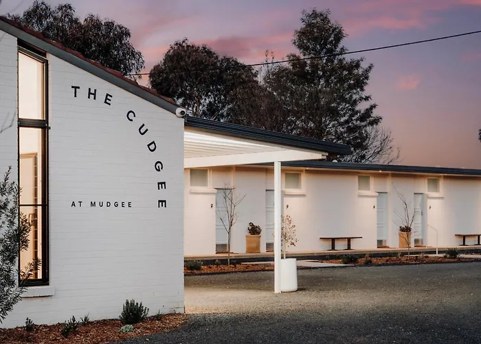 The Cudgee At Mudgee