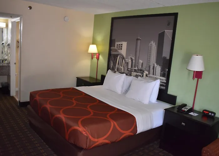 Super 8 By Wyndham Lithonia