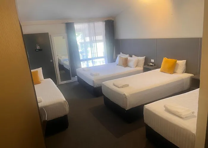 Fern Bay Motel