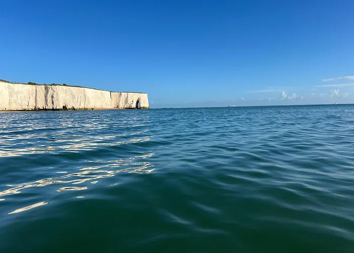 Broadstairs Beach Holiday Apartments, Opposite Kingsgate Bay With A Parking Space