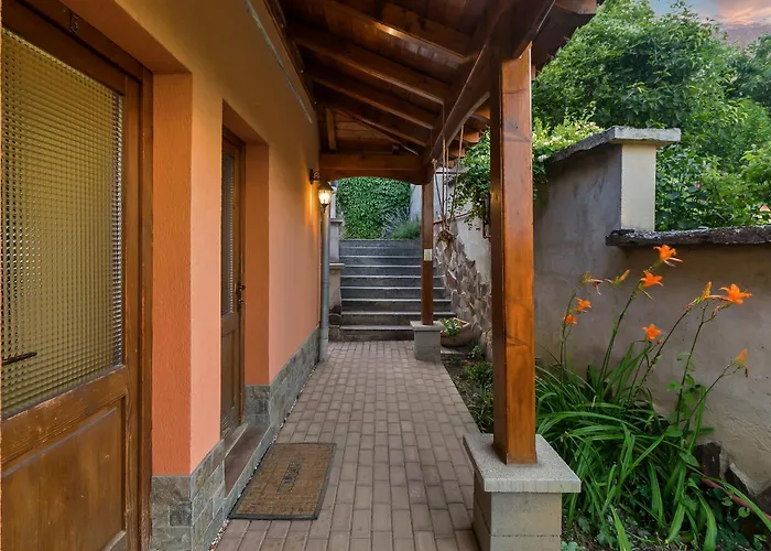 Casa Adam