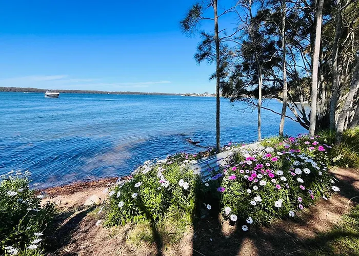 Silverwaters Waterfront Accommodation Lake Macquarie