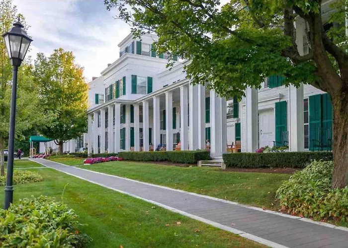 Picture Postcard Mansion In Manchester Village