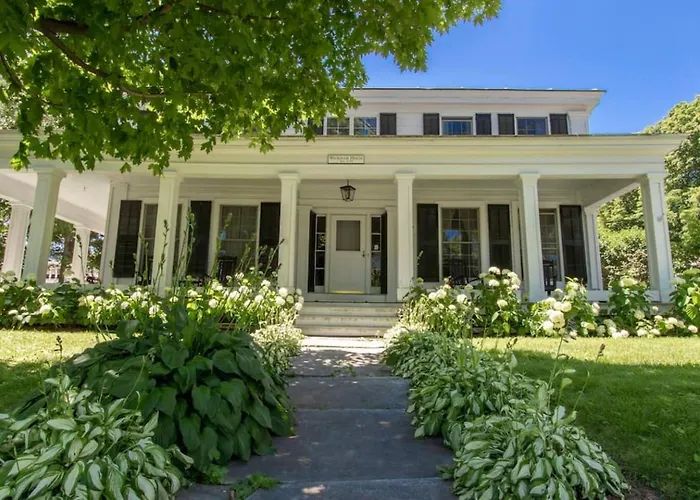 Picture Postcard Mansion In Manchester Village