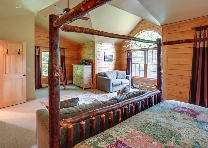 4 Mi To Mount Snow: West Dover Cabin W/ Game Room
