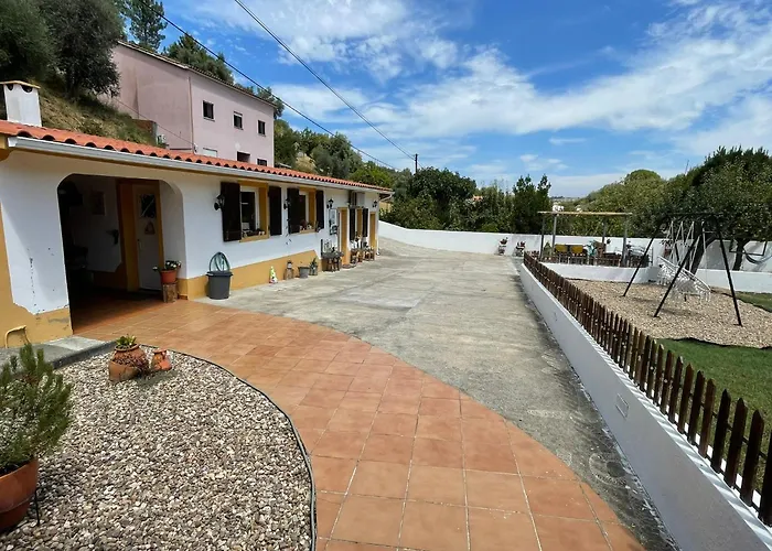 Del Rey Guest House