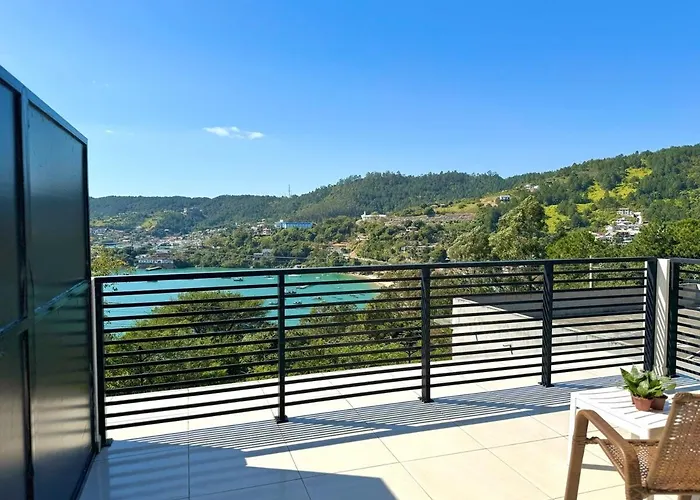 Loft para locação em Calheiros Governador Celso Ramos