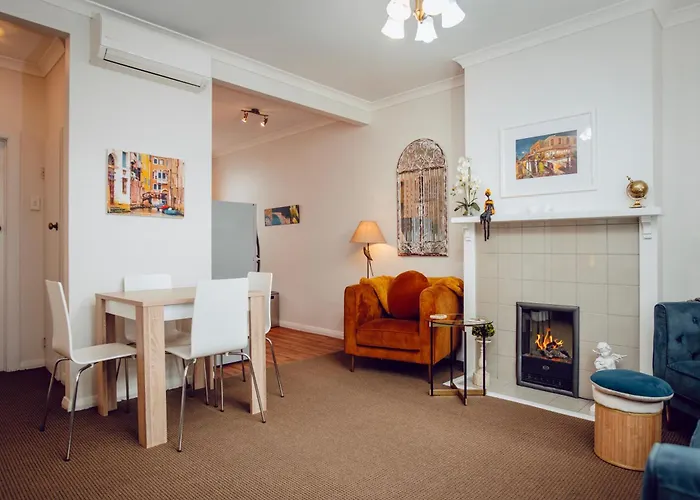 Art Deco No. 2 Apartment