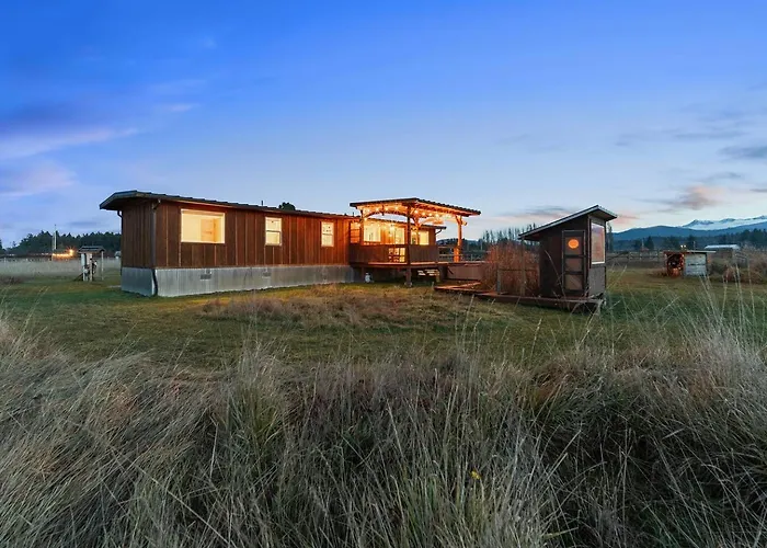 Frontier Farmhousemountain Views, Hot Tub & Sauna