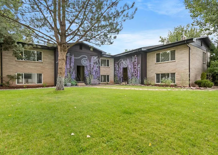 Downtown Cozy Home Base - Purple Sage 5