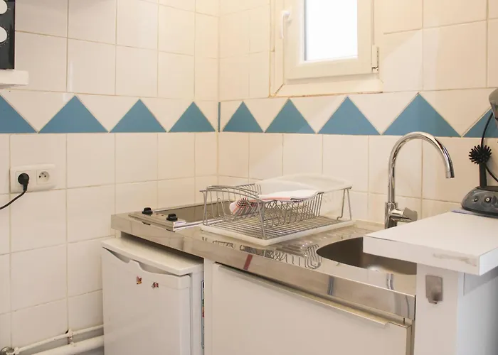 Charming Bright Studio Near Paris