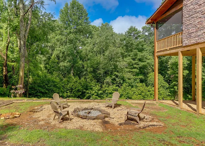 Cabin Near Blue Ridge W/ Fire Pit & Large Deck