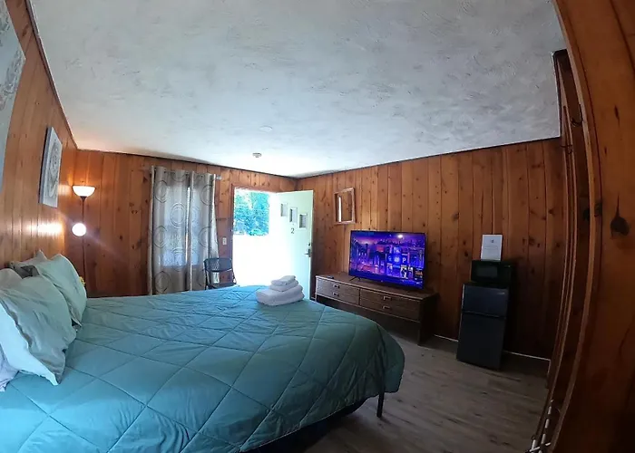 Heart Of The Berkshires Motel