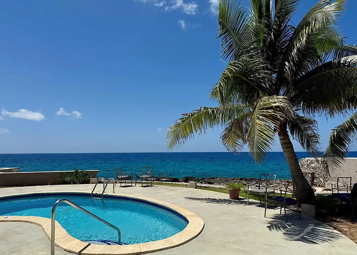 Fabulous One Bedroom In West Bay