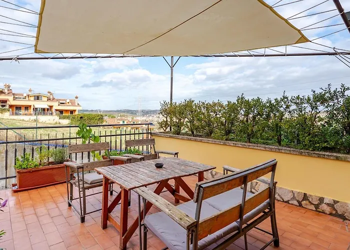 Villa nel verde di Marco Simone a due passi dai campi da Golf e dal Polo Tecnologico Tiburtino