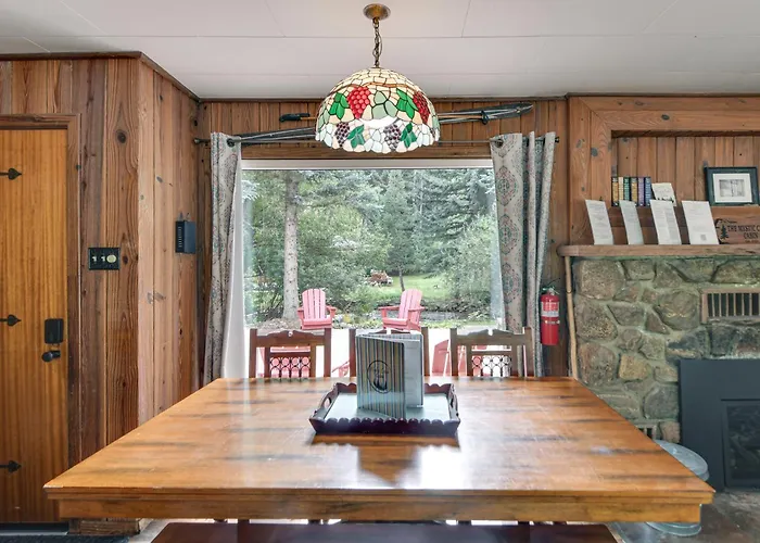 Charming Idaho Springs Retreat On Chicago Creek!