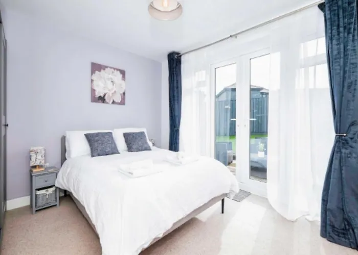 Porthkidney Suite, Carbis Bay, St Ives, Free Parking