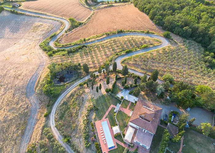 Villa Belsole Nel Chianti In Toscana Con Piscina Riscaldata E Colonnina Per Ricarica Auto