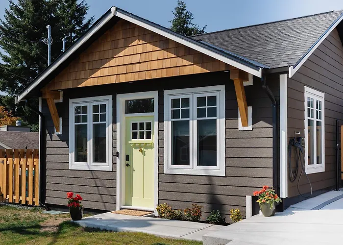 Brass Apple Cottage