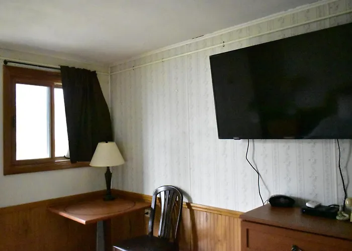 Hampton Motel