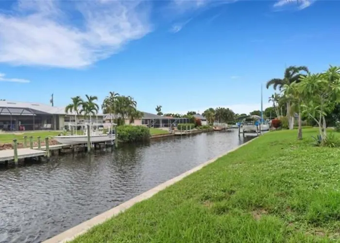 Renovated Modern Home With Big Pool & Ocean Access
