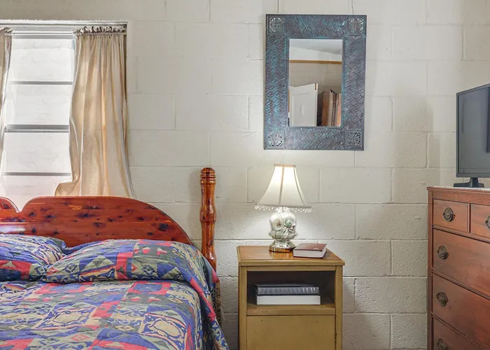 Hike On-Site: Lake Whitney Studio Hideaway