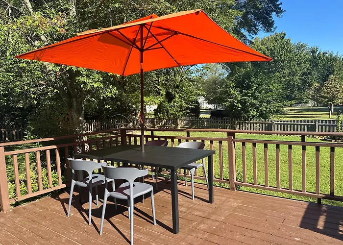 3 Bedrooms 8 Guests Modern Ranch Retreat On Half Acre