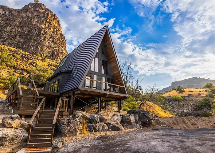 The Perrine Hideaway/ Lux Aframe