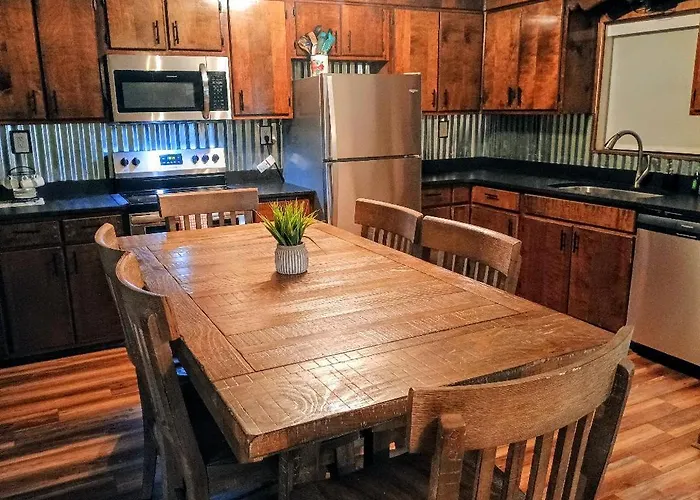 Wild Mountain Lodge