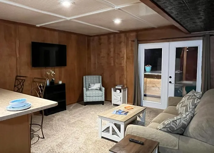 Lake Lovers Hideaway Near Lake Geneva