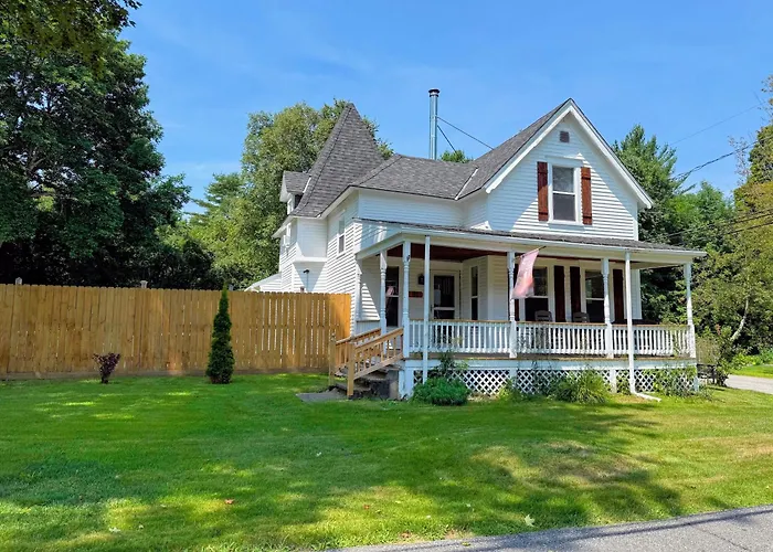 91M Renovated Bethlehem Home With Hot Tub, Firepit, Large Yard, Walk To Restaurants