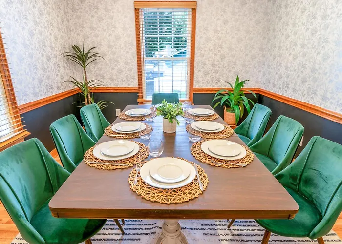 4 Beds ,King Bed, Tvs, Kids Essentials, Office, Grill, Crib, In Bond Park ,Pnc Arena