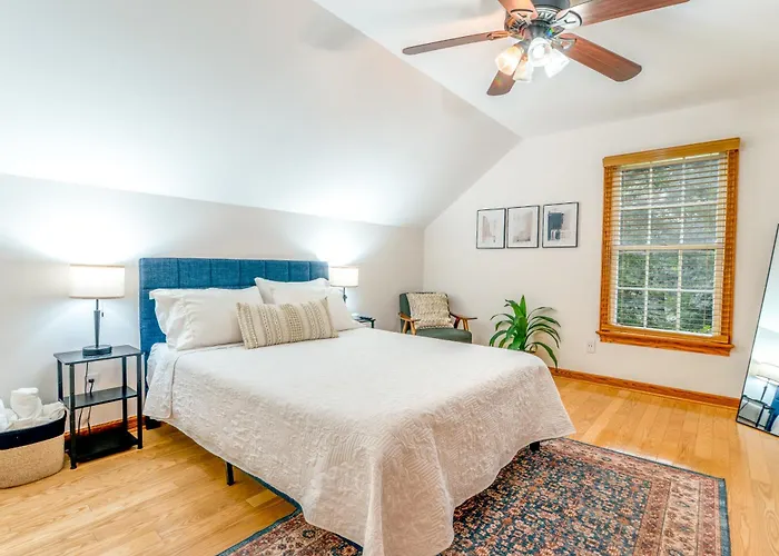 4 Beds ,King Bed, Tvs, Kids Essentials, Office, Grill, Crib, In Bond Park ,Pnc Arena