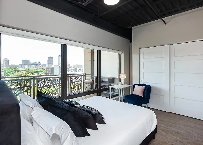 Cartier-Lux Dt Unit-Skyline Views