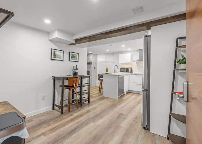 Blue Spruce Den - Vernon