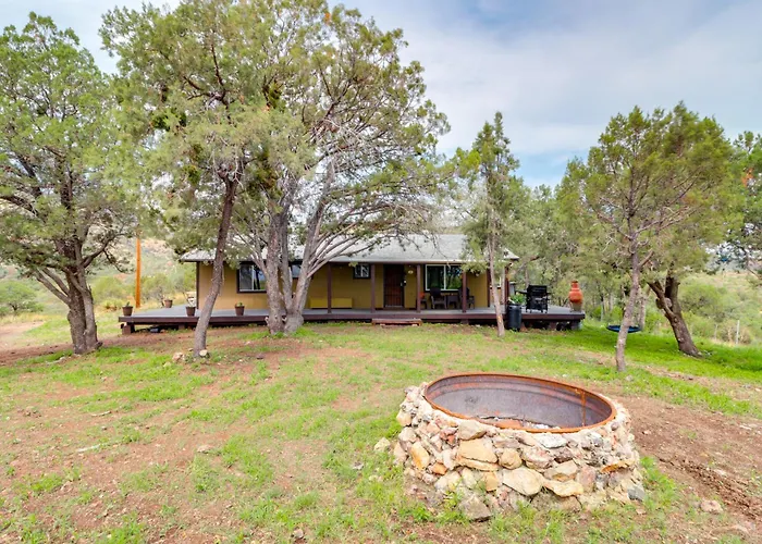 Mtn-View Gem On 20 Acres: Patagonia Cabin Hideaway