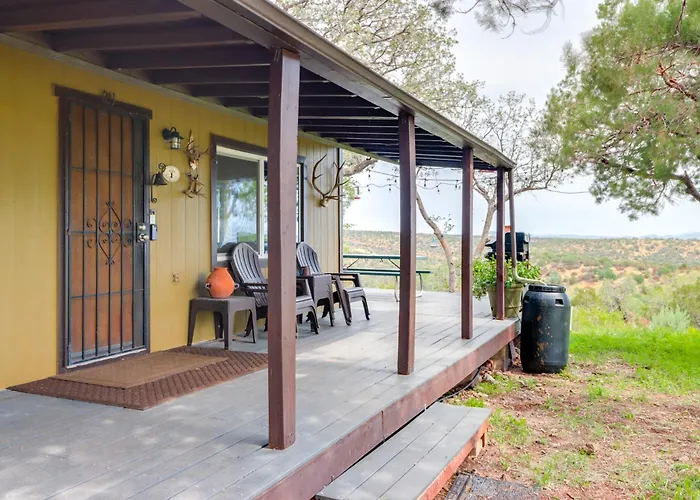 Mtn-View Gem On 20 Acres: Patagonia Cabin Hideaway