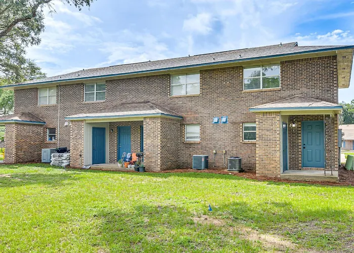 2 Mi To State Park: Dog-Friendly Niceville Home