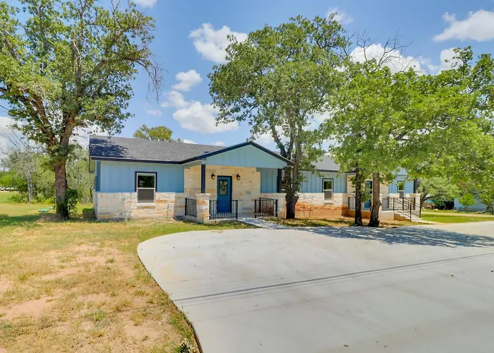 1 Mi To Lake Lbj: Peaceful Home W/ Patio & Yard!