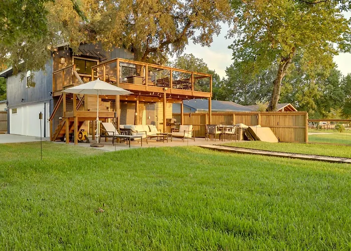 Boat, Fish & Swim: Lake Conroe Home W/ Hot Tub!
