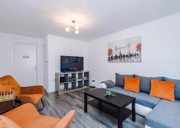 Central Nottingham 3 Bed House With Driveway