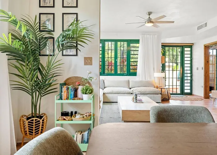 Beachfront Surf House-Family Fun, Pool And Solar