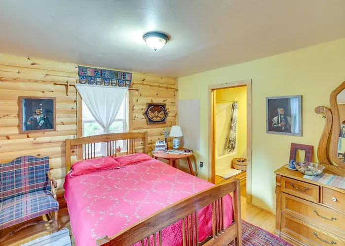 Pet-Friendly Cabin On 10 Acres In Joseph: Private!