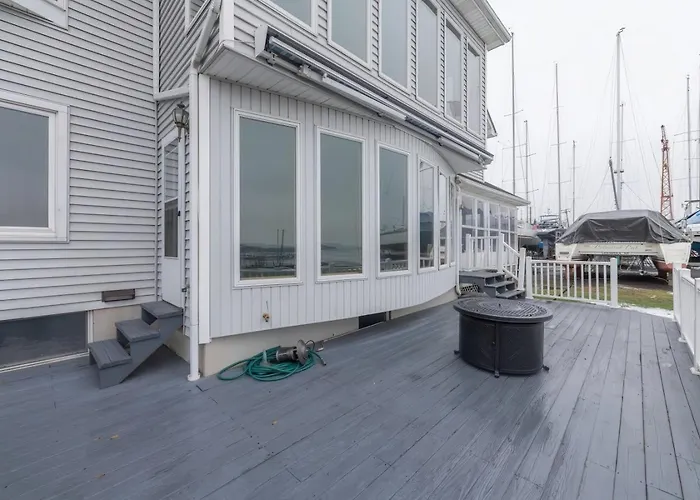 Waterfront Sodus Gem, Dock Game Loft Bay View