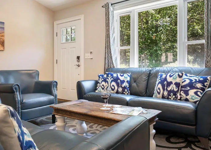 Tranquil Tides Home For 8
