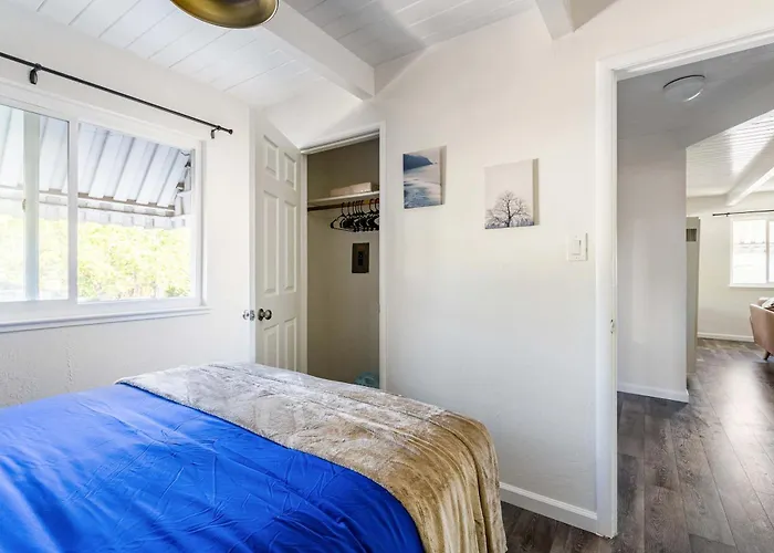 Chic Abode In Central Berkley