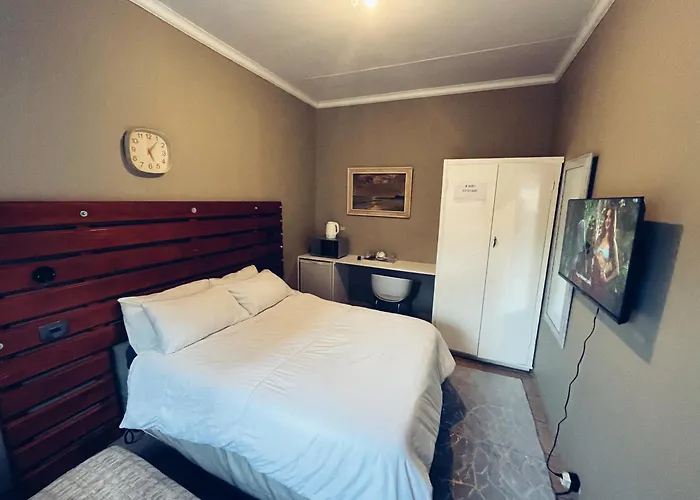 Peaamb Guesthouse - Springs Golf Club