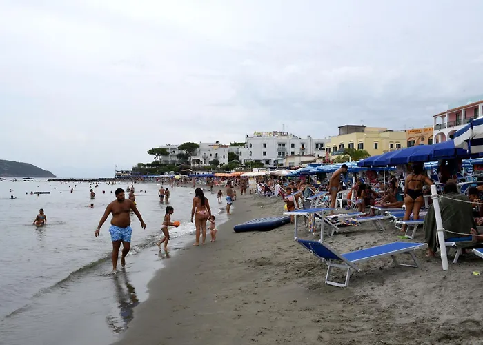 Casetta Achille, Ischia-Napoli