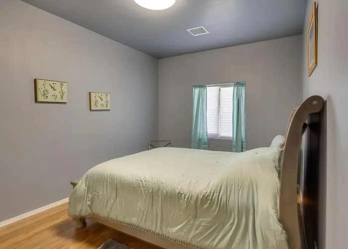 3Br 2Ba Kingman Home W Patio Fire Pit