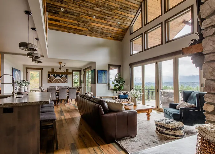 Dreamy Views, Pool Access, Game Room, Fire Pit